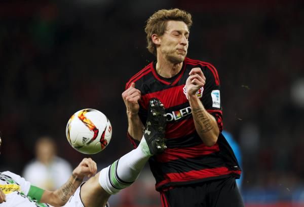 2015-12-12t181532z_419305478_gf10000263723_rtrmadp_3_soccer-germany_reuters