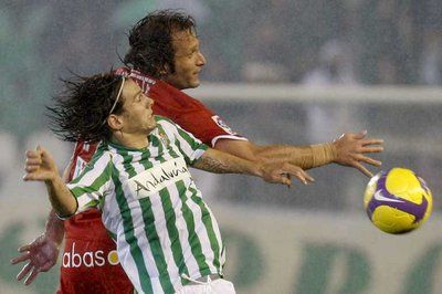 كابي في إحدى مباريات ريال بيتيس بالدوري الإسباني