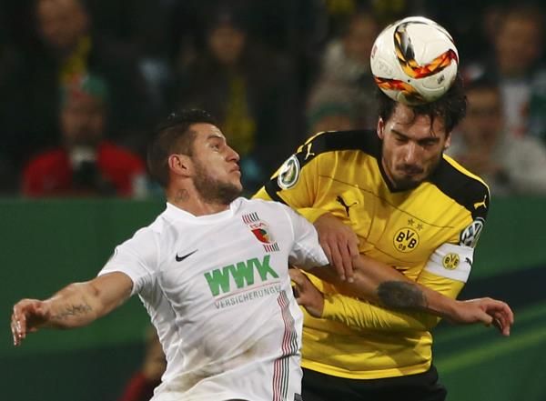 2015-12-16t200038z_1338550772_lr2ebcg1jksxo_rtrmadp_3_soccer-germany-cup_reuters