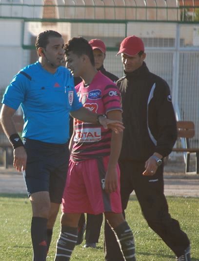 الحكم مختار دبوس خلال لقاء سيدي بوزيد والترجي