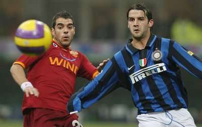 تشيفو و بيروتا في صراع على الكرة