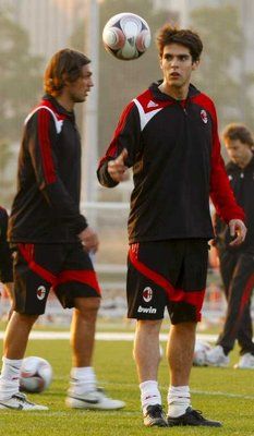 كــاكــا ومــالــديــنــي