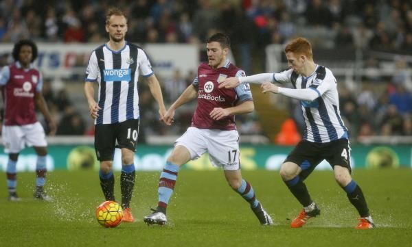 2015-12-19t184325z_93552205_mt1aci14227081_rtrmadp_3_soccer-england-new-avl_reuters