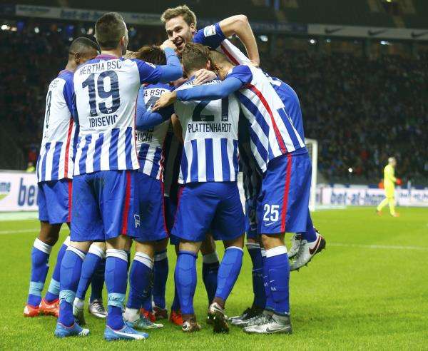 2015-12-20t151610z_2107881385_lr1ebck16en72_rtrmadp_3_soccer-germany_reuters