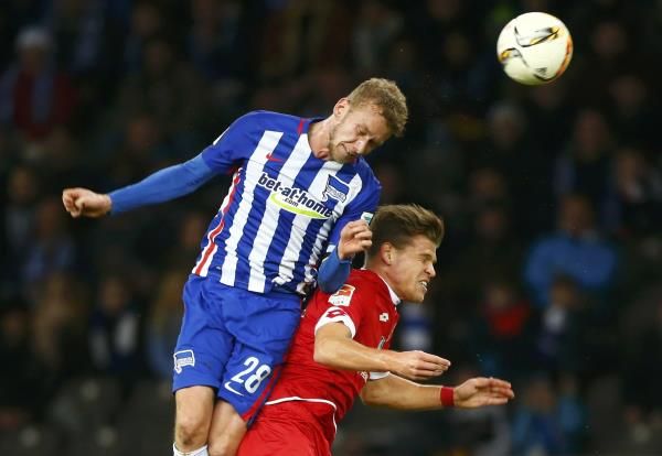 2015-12-20t160904z_2142452600_lr1ebck18ut8d_rtrmadp_3_soccer-germany_reuters