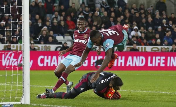 2015-12-20t173108z_93634268_mt1aci14228368_rtrmadp_3_soccer-england-swa-whu_reuters