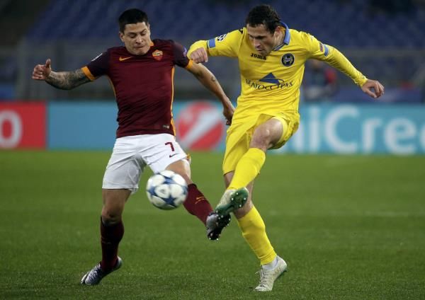 2015-12-09t201332z_1619443627_lr1ebc91k69x3_rtrmadp_3_soccer-champions-rom-bbo_reuters