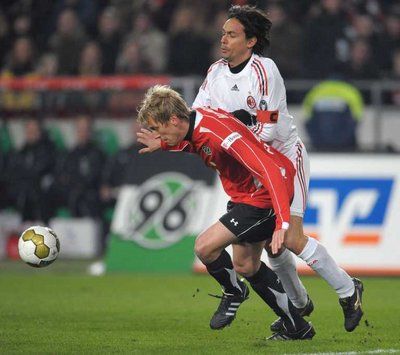 قائد الميلان باللقاء و صاحب الهدفين إنزاغي