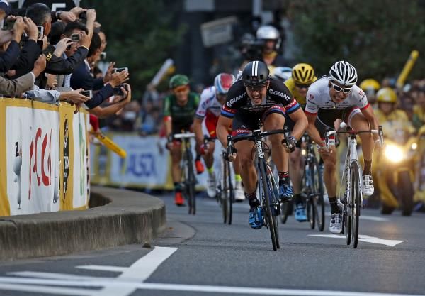 2015-10-24t103955z_379096535_gf20000030663_rtrmadp_3_cycling-japan_reuters