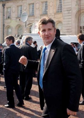 2007-04-17-00000300985577