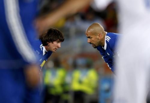 2010-06-22t191515z_01_wcc437_rtridsp_3_soccer-world_reuters