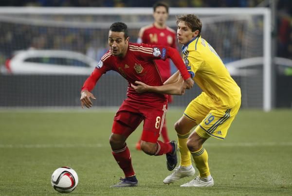 2015-10-12t201316z_2118203050_lr2ebac1k5uan_rtrmadp_3_soccer-euro_reuters