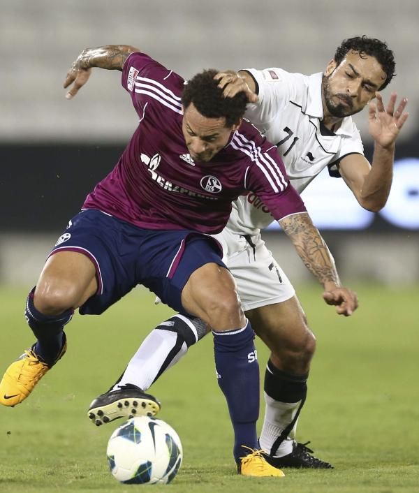 2013-01-06t205641z_2089060970_gm1e9170dnz01_rtrmadp_3_soccer_reuters