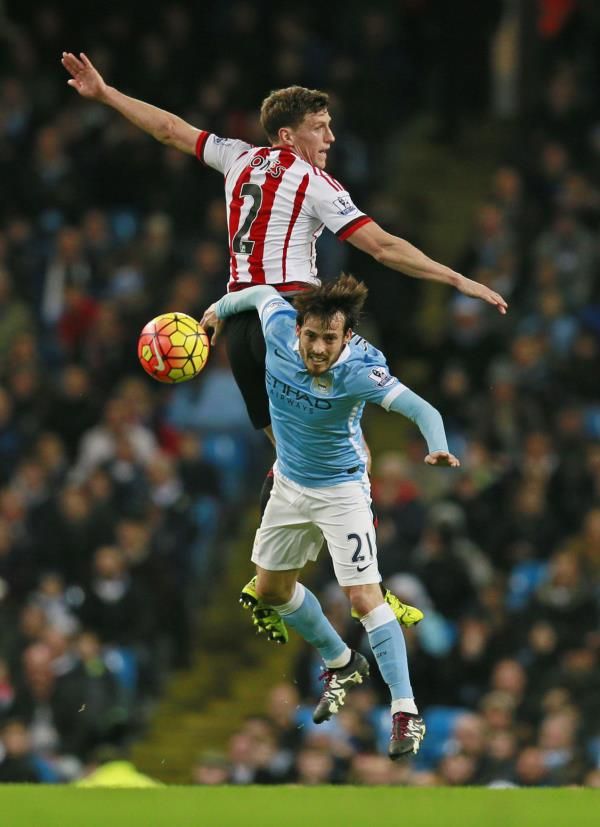 2015-12-26t164005z_94149605_mt1aci14231204_rtrmadp_3_soccer-england-mci-sun_reuters