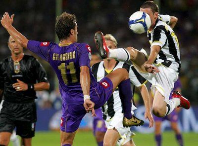 الندية والاثارة هي عنوان لقاءات اليوفي والفيولا