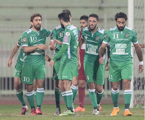 فراس الخطيب (يسار)