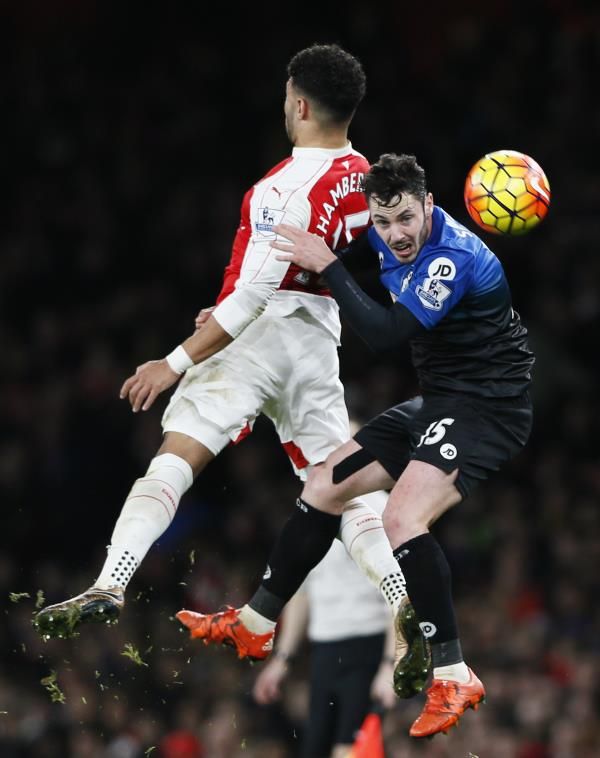 2015-12-28t191125z_94331485_mt1aci14233737_rtrmadp_3_soccer-england-ars-bou_reuters