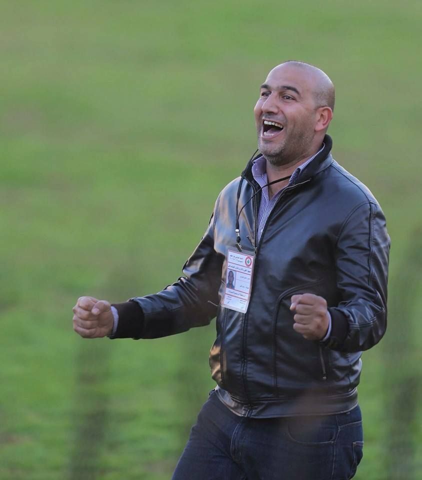 العمري محتفلاً بالفوز على الراسينج
