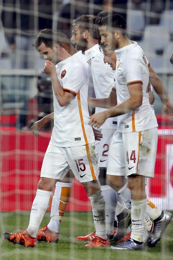 2015-12-05t160101z_1422334735_gf10000255596_rtrmadp_3_soccer-italy_reuters