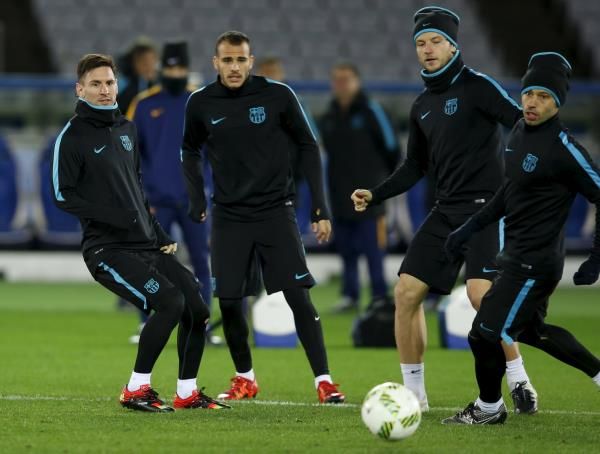 2015-12-19t124948z_945797754_gf10000271280_rtrmadp_3_soccer-club-messi_reuters