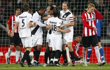 فرحة لاعبوا بريدا بالتعادُل في قلب الفيليبس ستاديوم