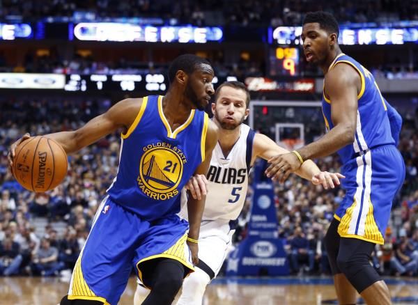 2015-12-31t043159z_1070019061_nocid_rtrmadp_3_nba-golden-state-warriors-at-dallas-mavericks_reuters