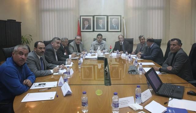 من الإجتماع