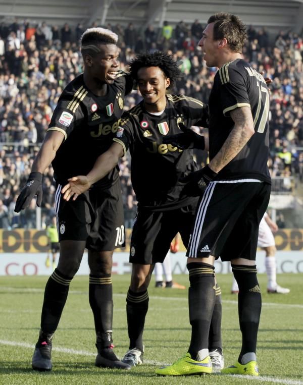 2015-12-20t134041z_1635078904_gf10000271962_rtrmadp_3_soccer-italy_reuters
