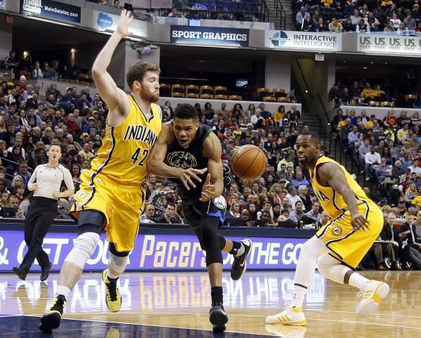 2016-01-01t023237z_1125992921_nocid_rtrmadp_3_nba-milwaukee-bucks-at-indiana-pacers_reuters