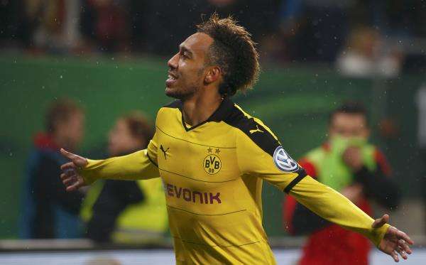 2015-12-16t211041z_553883726_lr2ebcg1mtjyi_rtrmadp_3_soccer-germany-cup_reuters