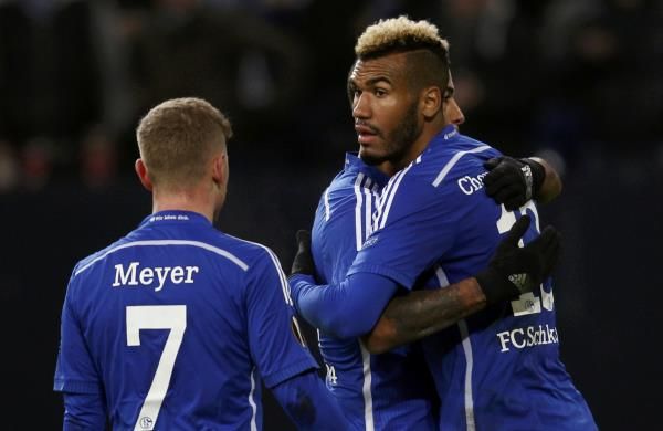 2015-11-26t195831z_414087079_lr1ebbq1jh8mj_rtrmadp_3_soccer-europe-sch-apo_reuters