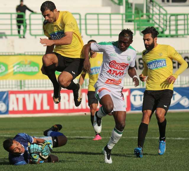  حارس النادي البنزرتي الخلفاوي في مباراة امس ضد نادي حمام الانف