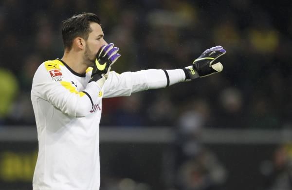 2015-11-29t151238z_47526962_lr2ebbt168s93_rtrmadp_3_soccer-germany_reuters