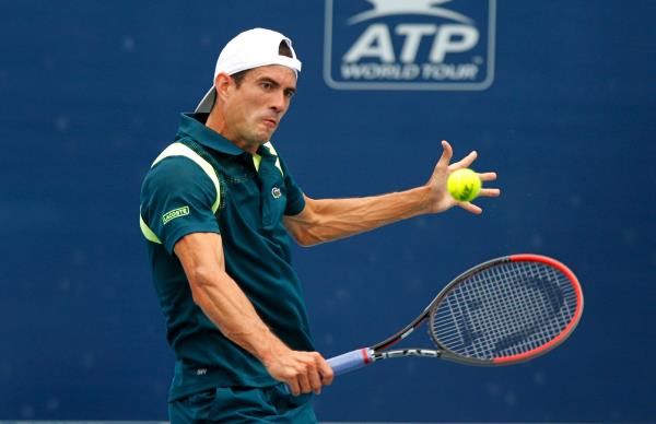 2015-10-05t125224z_1187756316_gf10000232906_rtrmadp_3_tennis-men-shenzhen_reuters