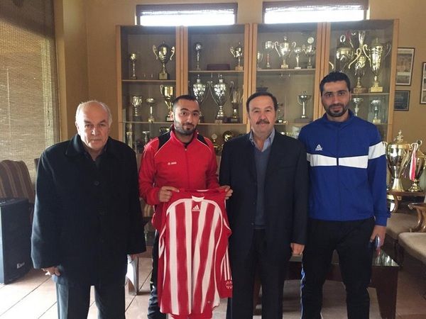 من حفل التوقيع 