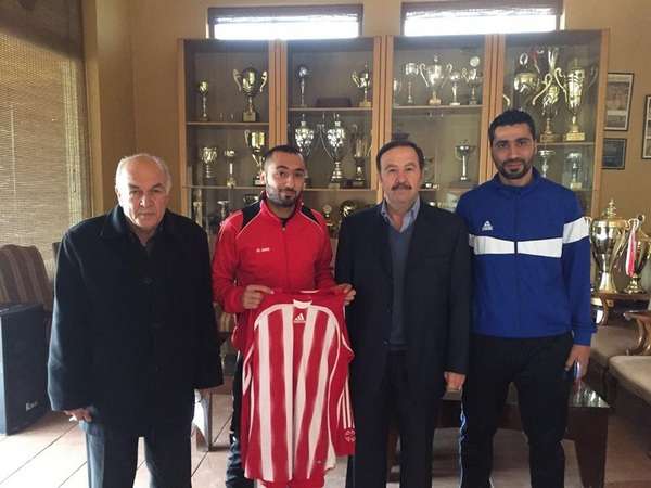 من حفل التوقيع 