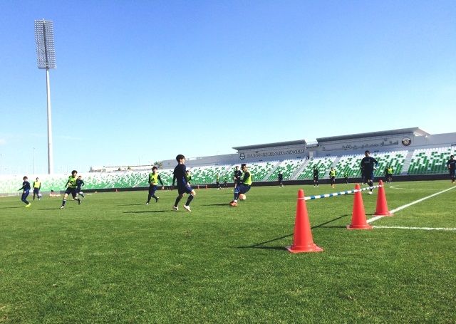 من تدريبات أولمبي اليابان في ملعب نادي الأهلي القطري