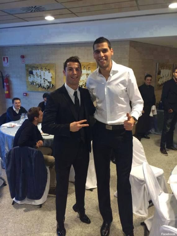 صالح الماجري رفقة النجم البرتغالي كريستيانو رونالدو