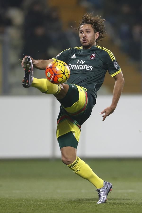 2015-12-06t202057z_2041696672_gf10000256842_rtrmadp_3_soccer-italy_reuters