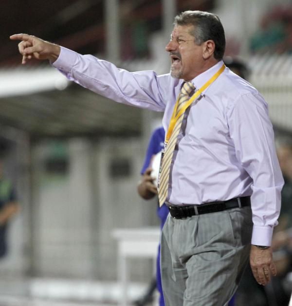 2012-09-18t191506z_363436447_gm1e89j090h01_rtrmadp_3_soccer-kuwait_reuters