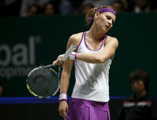 2015-10-26t123845z_1297363599_gf20000033678_rtrmadp_3_tennis-women-finals_reuters