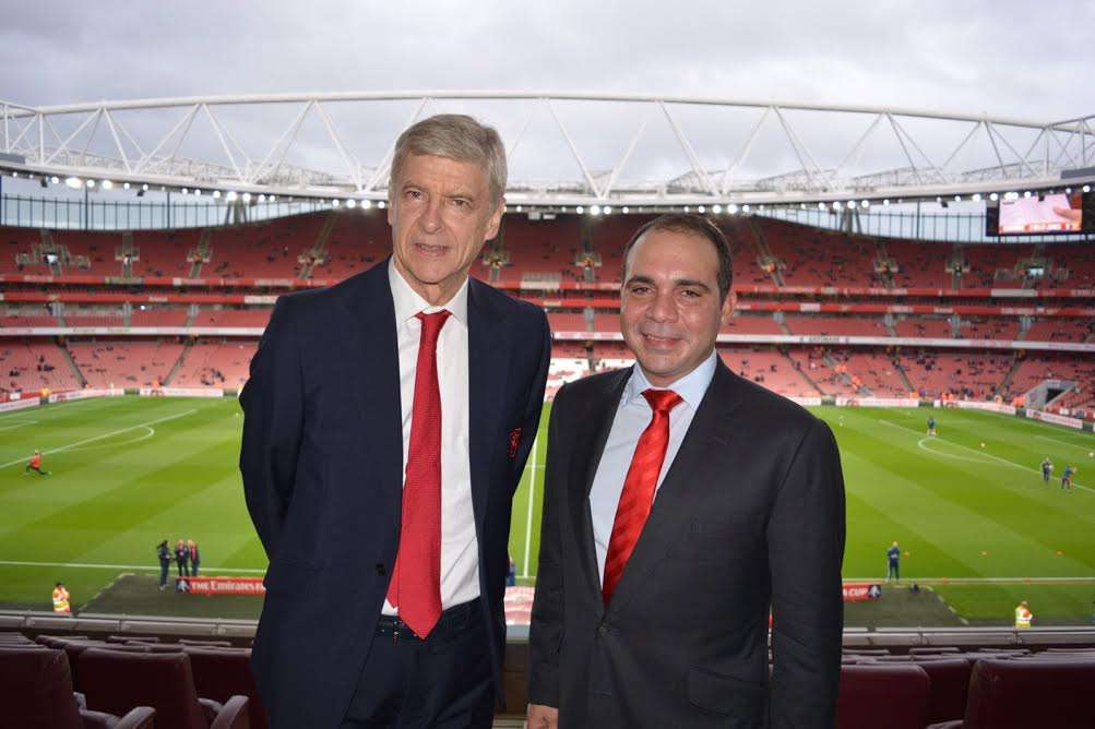 ًصورة خاصة لكووورة من ملعب الإمارات