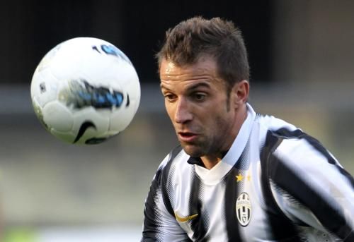 2011-10-16t153909z_01_mxr12_rtridsp_3_soccer-italy_reuters
