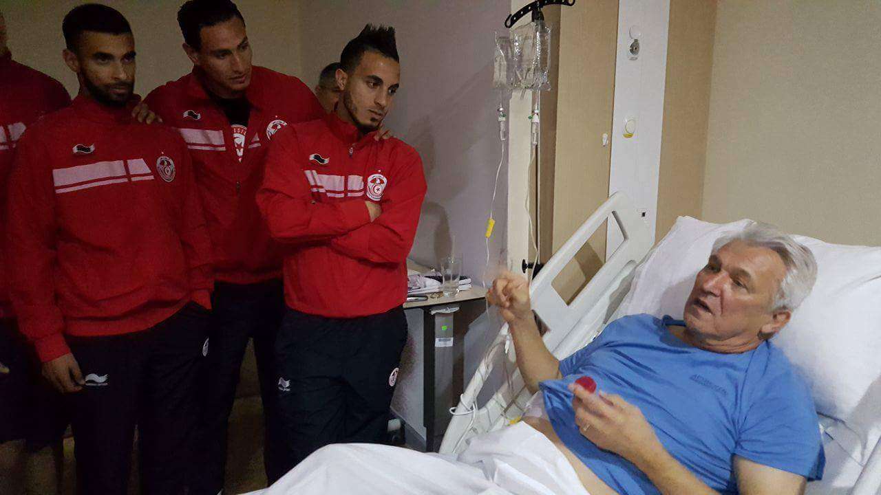 من زيارة نسور قرطاج للمدرب هنري كاسبارجاك في المصحة