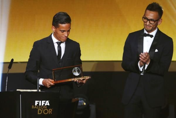 2016-01-11t185418z_102514464_lr2ec1b1gi8v5_rtrmadp_3_soccer-ballon_reuters