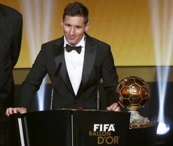 2016-01-11t191520z_1815770770_lr2ec1b1hhawt_rtrmadp_3_soccer-ballon_reuters