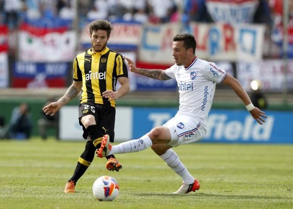2015-11-08t202832z_838024655_gf20000051089_rtrmadp_3_soccer-uruguay_reuters
