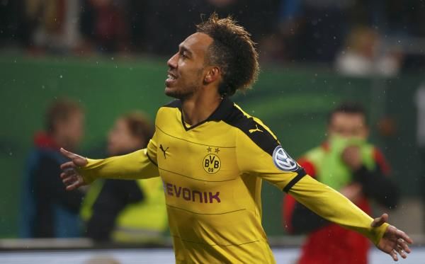 2015-12-16t211041z_553883726_lr2ebcg1mtjyi_rtrmadp_3_soccer-germany-cup_reuters