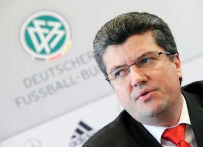 هيريبيرت فانديل رئيس لجنة الحكام