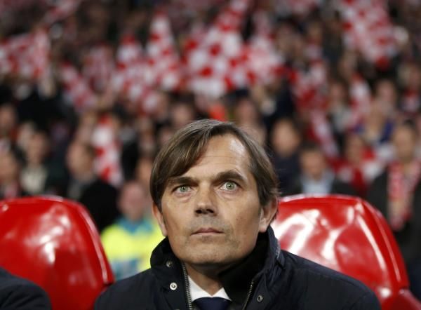 2015-12-08t200135z_1946415068_lr1ebc81jmc2u_rtrmadp_3_soccer-champions-psv-csk_reuters